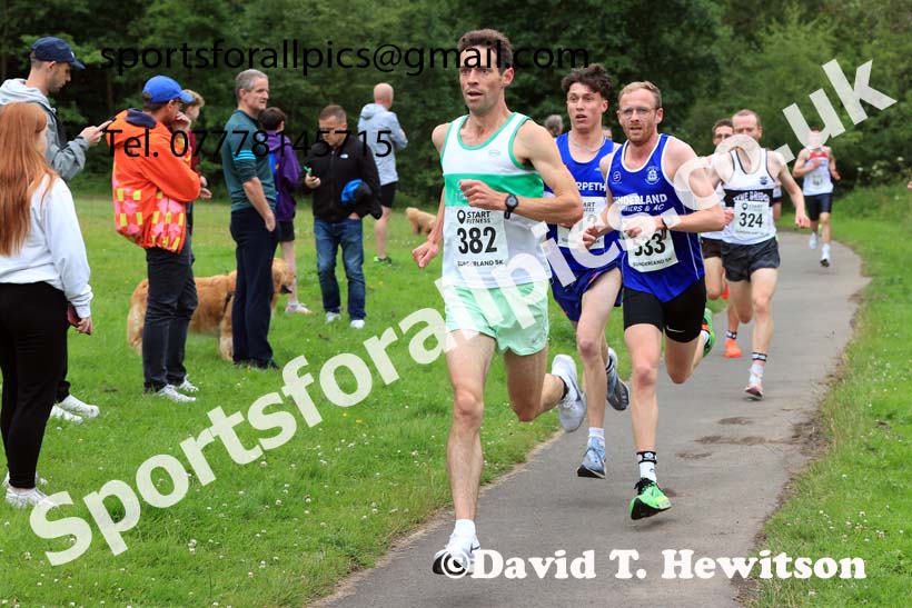 Senior men, 2024 Sunderland Harriers 5k, Silksworth, Sunderland.  Photo: David T. Hewitson/Sports for All Pics